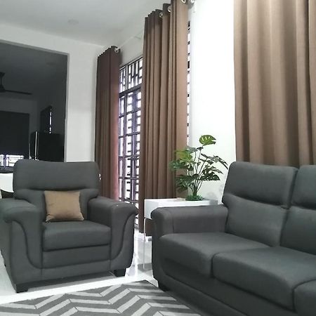 Simple Home By Aimie Fully Aircond Dungun Exterior photo
