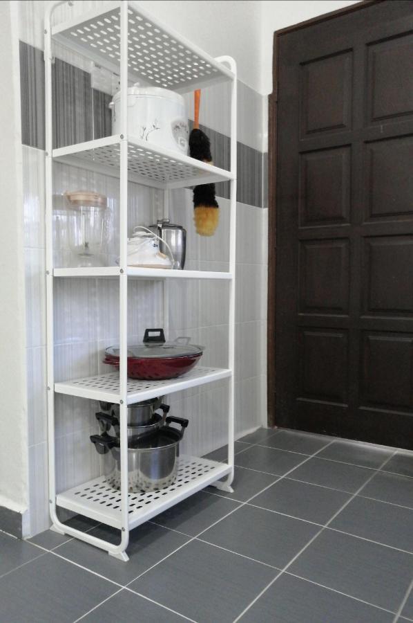 Simple Home By Aimie Fully Aircond Dungun Exterior photo